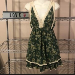 Anthropologie hazel green lace shirt sz m✨